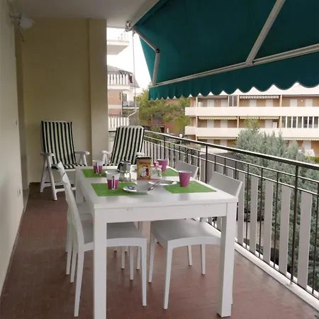 Appartamento Spacious For Families And Friends In