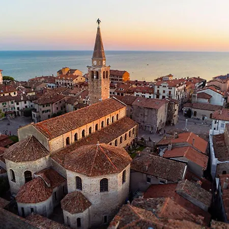 Spacious For Families And Friends In Appartement Grado