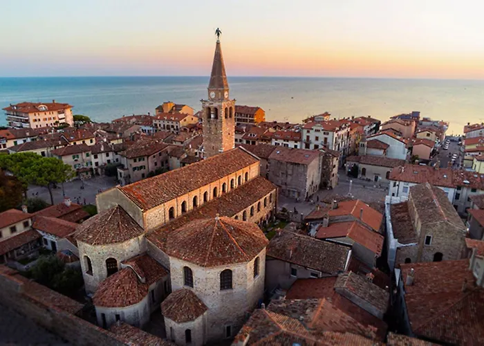 Spacious For Families And Friends In Appartement Grado